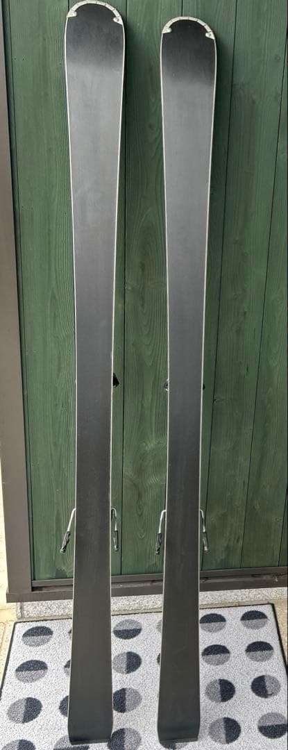 ATOMIC スキー板 ブラック レッド バインディング付き