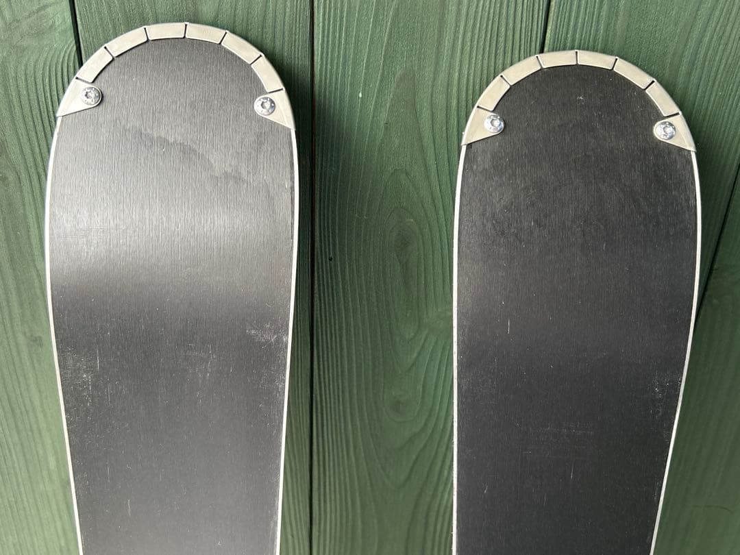 ATOMIC スキー板 ブラック レッド バインディング付き