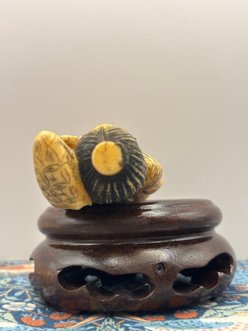 【極上】歌舞伎 時代提物 根付 銘有り　アンティーク　印籠