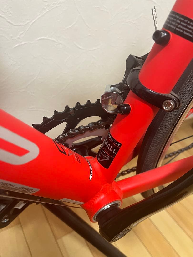 極美品 小柄な人 女性にも FELT ロードバイク Sサイズ