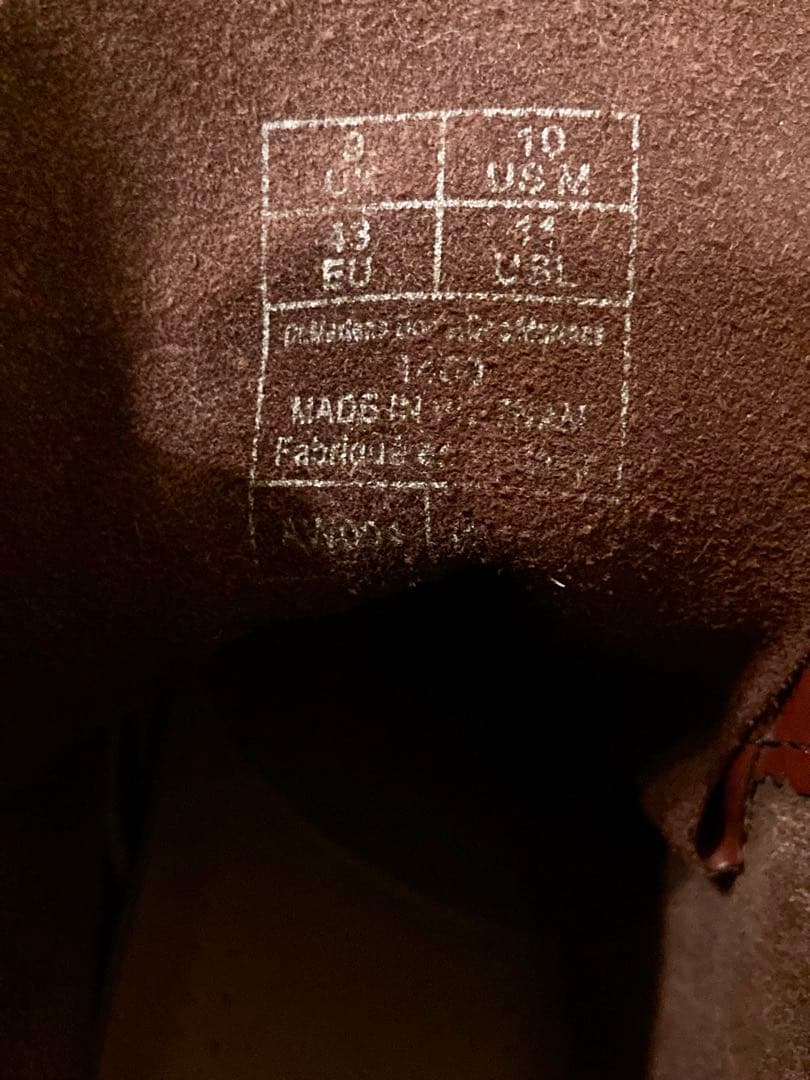 Dr. Martens チェリーレッド(UK9)8ホールブーツ