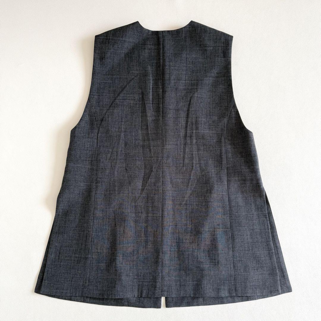 美品　ADORE ファンクショナルドライクロスブラウス　今季　グレー　ジレ