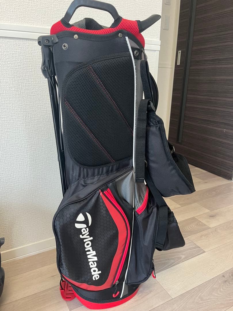 最終値引きTaylorMade スタンド式キャディバッグ ブラック・レッド