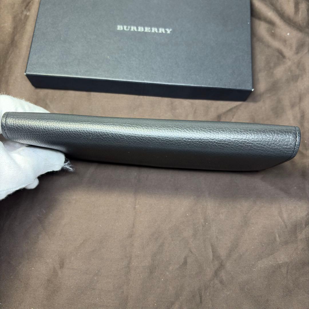 新品未使用　burberryバーバリー長財布２つ折りシルバー金具　ブラックレザー