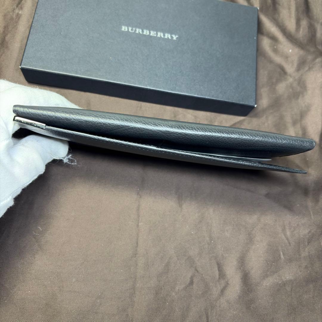 新品未使用　burberryバーバリー長財布２つ折りシルバー金具　ブラックレザー