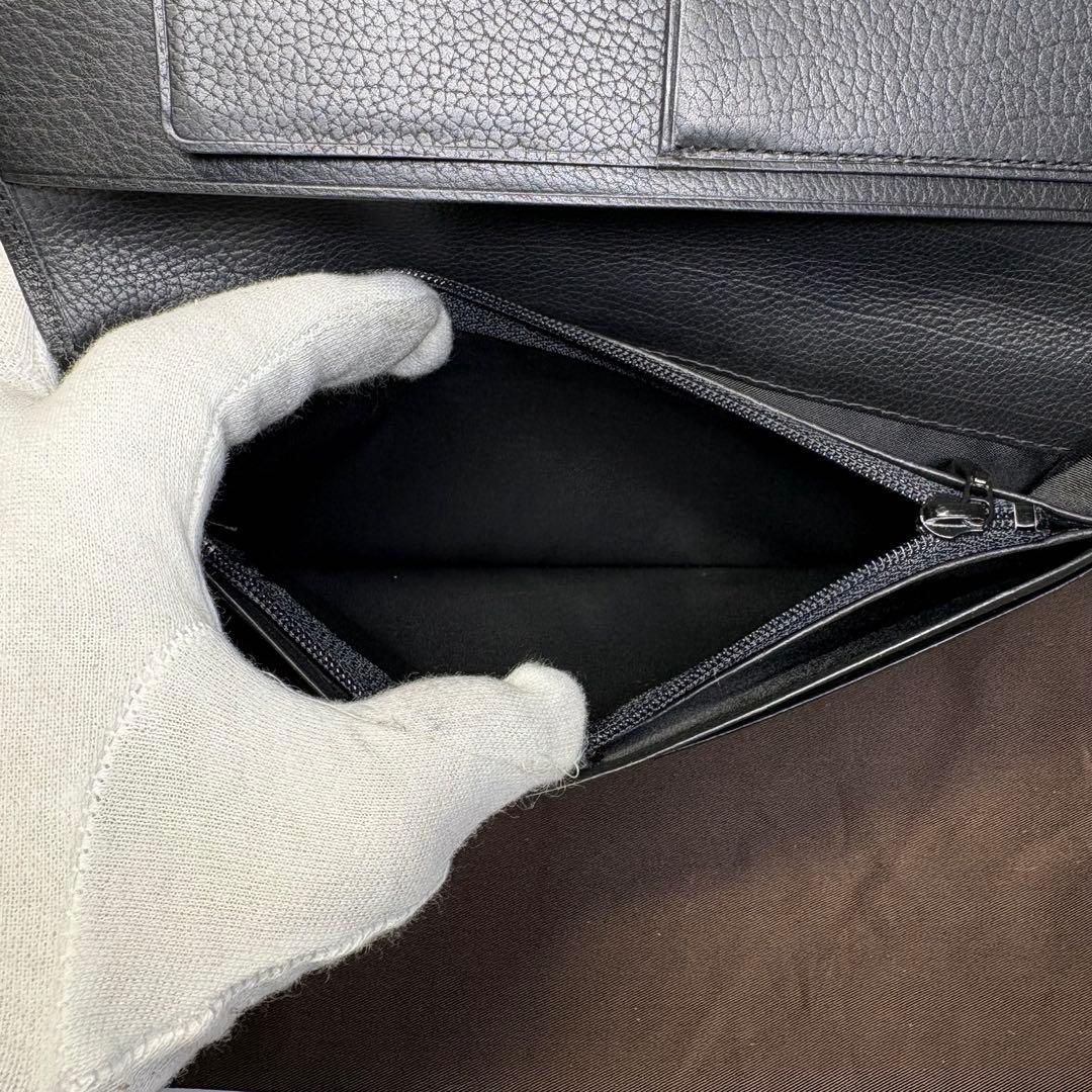 新品未使用　burberryバーバリー長財布２つ折りシルバー金具　ブラックレザー