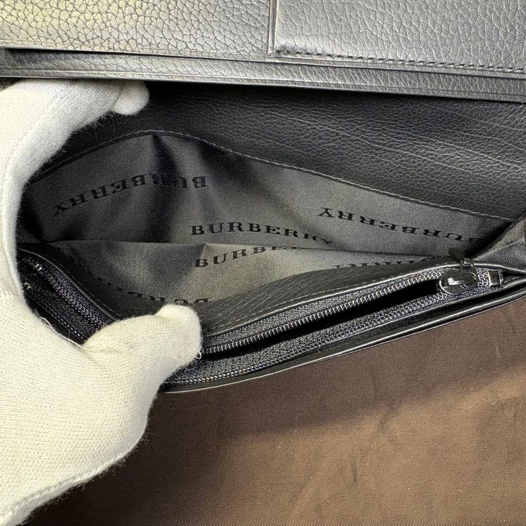 新品未使用　burberryバーバリー長財布２つ折りシルバー金具　ブラックレザー