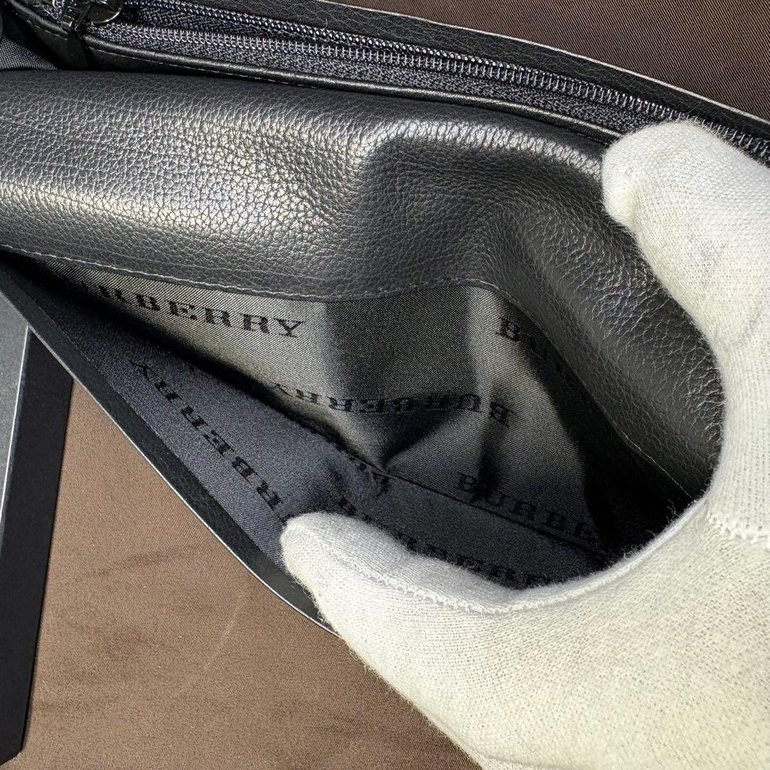 新品未使用　burberryバーバリー長財布２つ折りシルバー金具　ブラックレザー