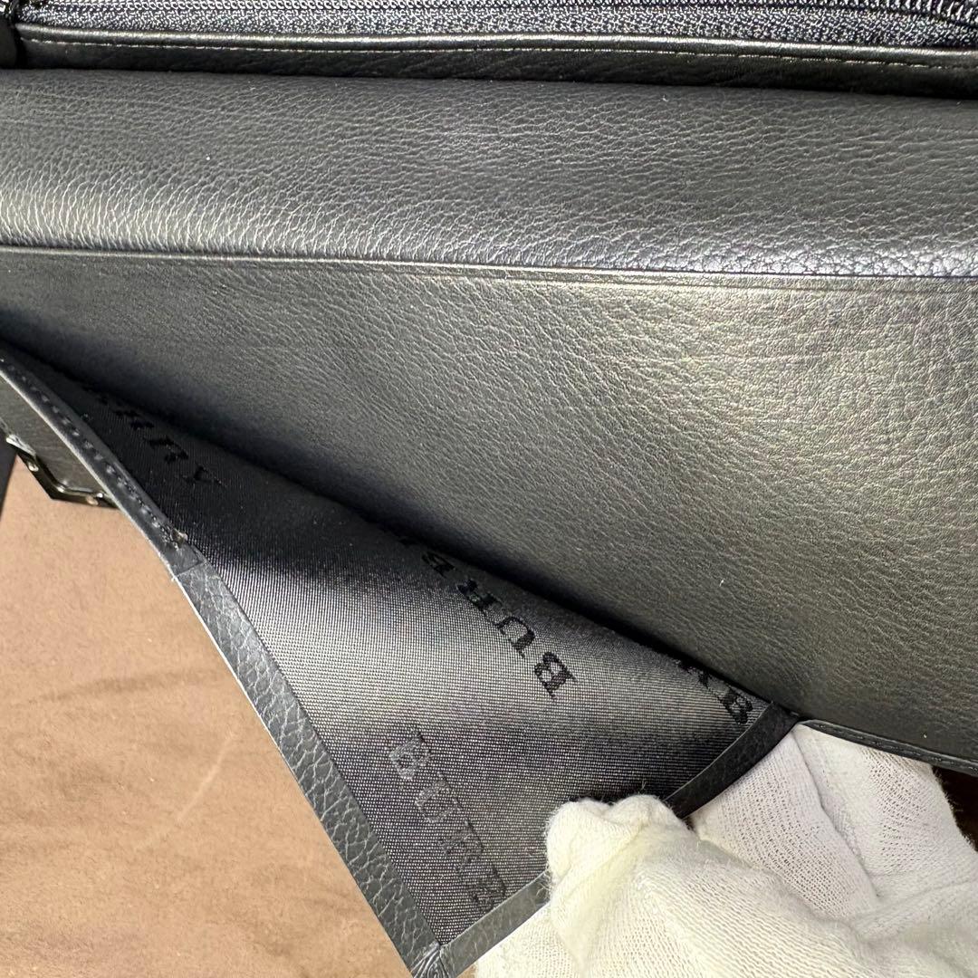 新品未使用　burberryバーバリー長財布２つ折りシルバー金具　ブラックレザー