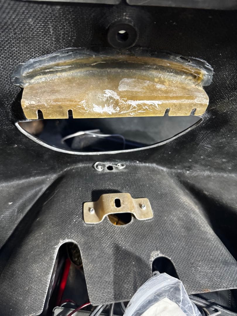 tzr50r 希少 カーボン アッパーカウル