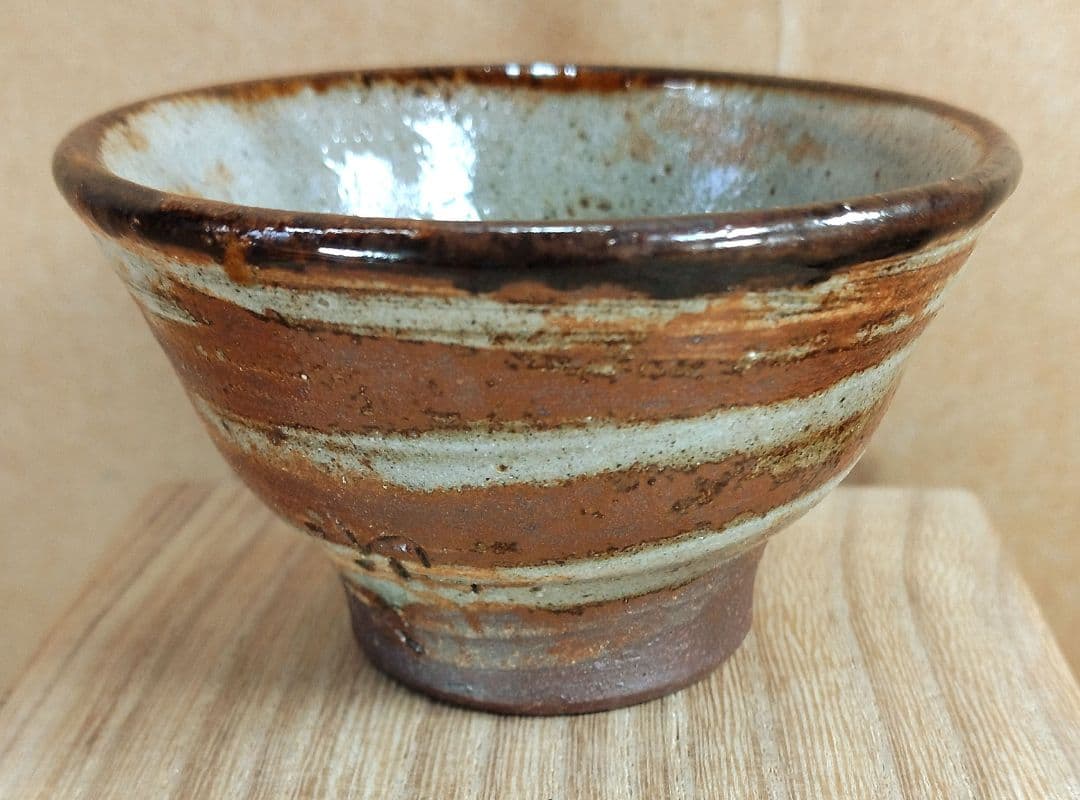 【本物保証】金城次郎 壷屋焼ぐい呑 共箱 栞 人間国宝 壺屋焼 上等桐箱 美品