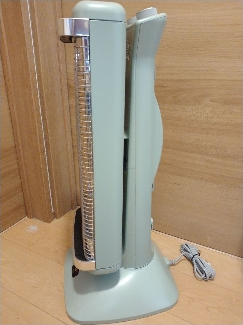 極美品アラジン　グラファイトヒーター　CAH-2G10EY-G 2022製