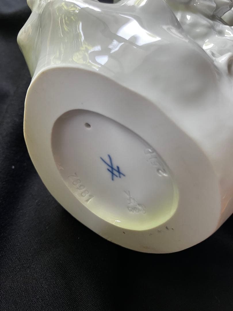 龍　Meissen マイセン　ドラゴン　白磁　置物　フィギュリン　ビスク