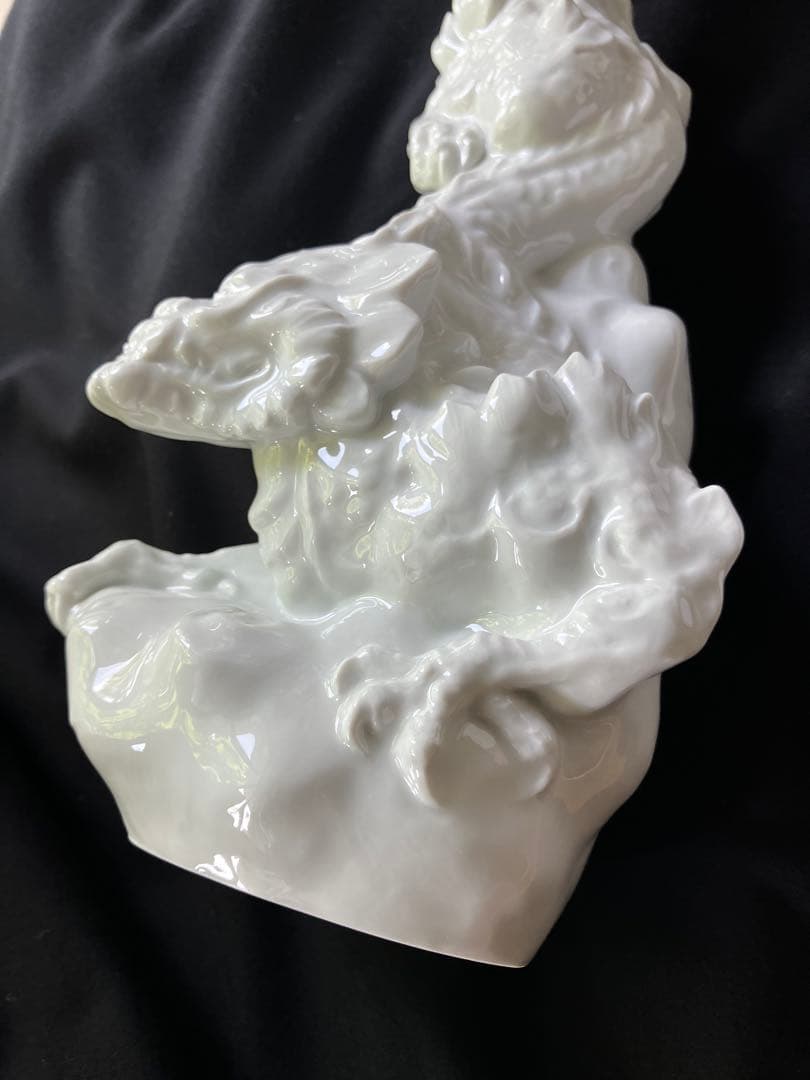 龍　Meissen マイセン　ドラゴン　白磁　置物　フィギュリン　ビスク