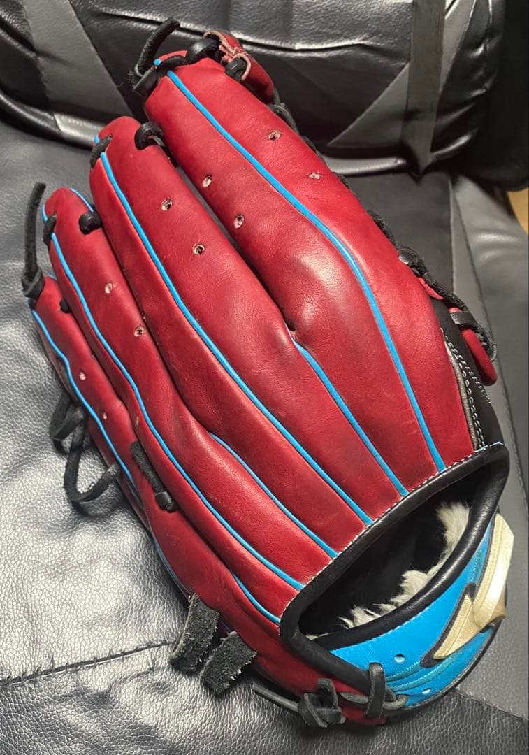 ミズノ外野手用グラブ(右投げ)