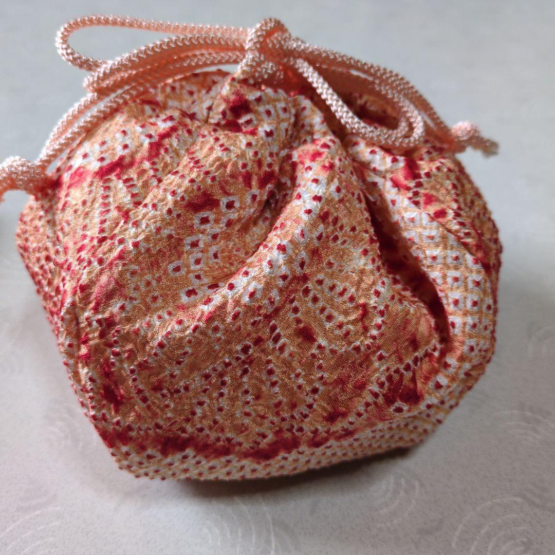 七五三３歳正絹総絞り手縫いの被布と巾着(中綿無し）