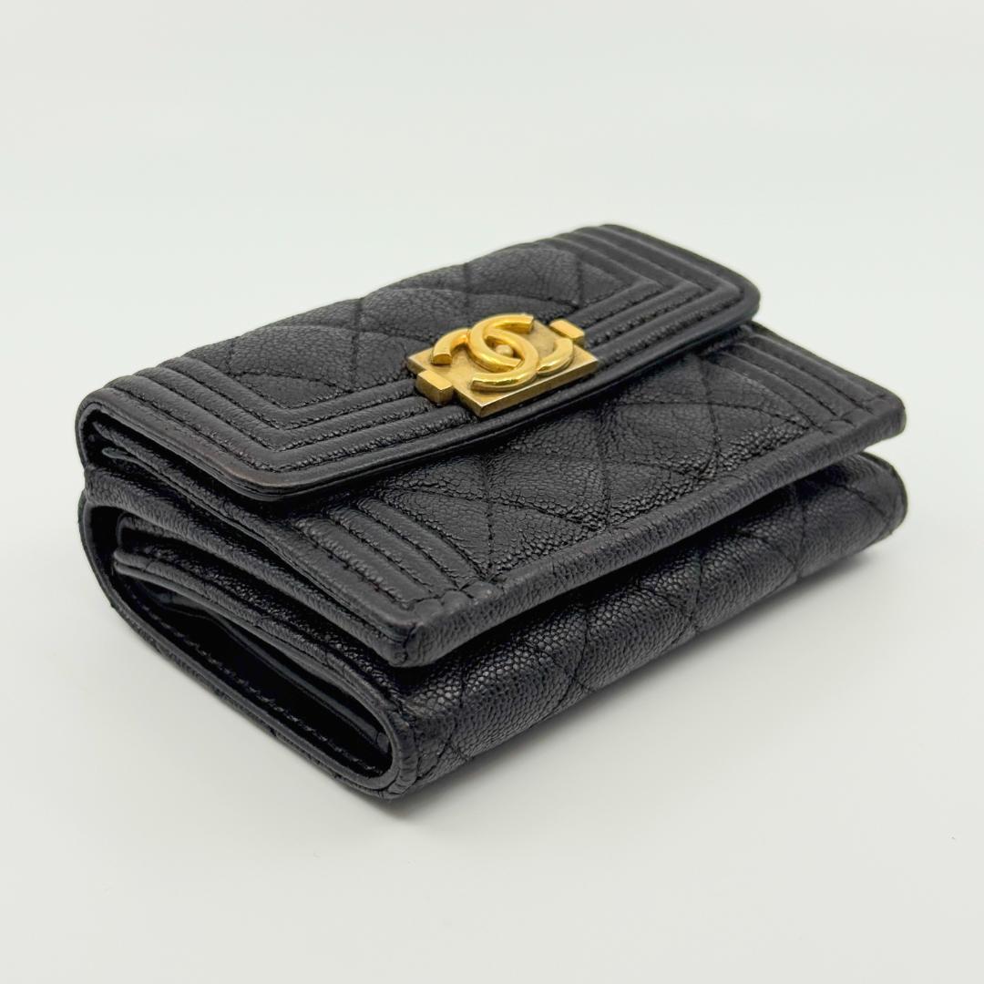 CHANEL ボーイシャネル　三つ折り財布 キャビアスキン