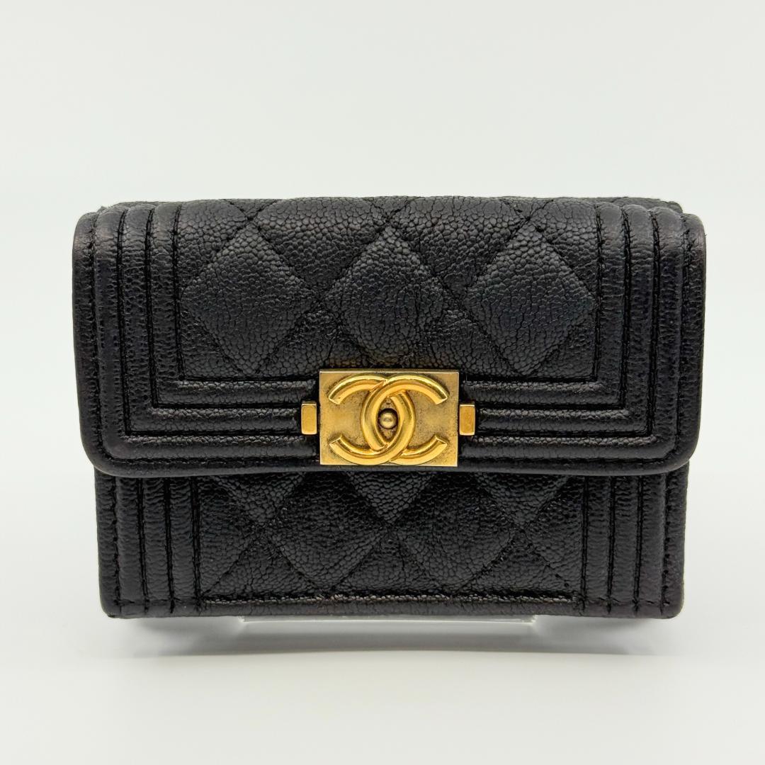 CHANEL ボーイシャネル　三つ折り財布 キャビアスキン