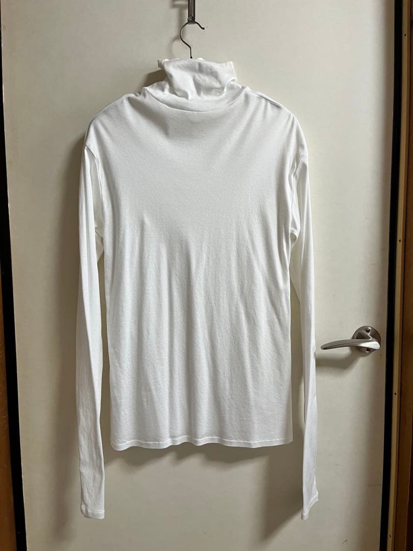 超美品❗️ホワイト ハイネック 長袖カットソー