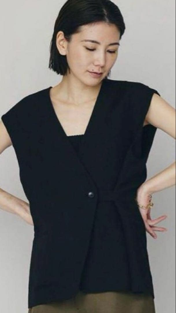 【カレンソロジー】ウールリネン　ジレ