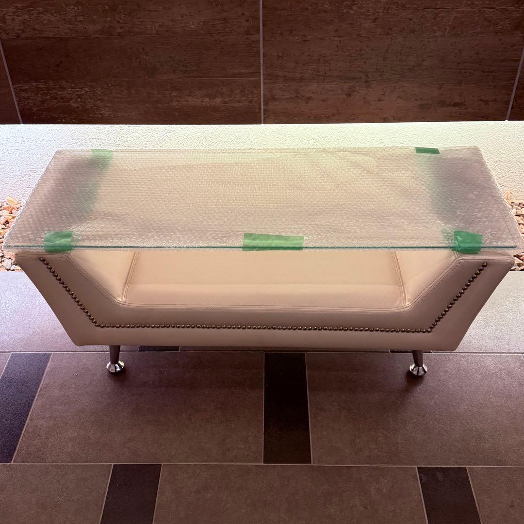 ホワイトレザー ガラステーブル