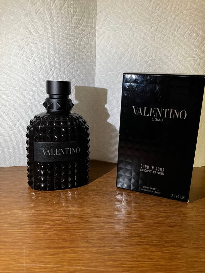 ヴァレンティノ ボーン イン ローマ ロックスタッズノワール100ml