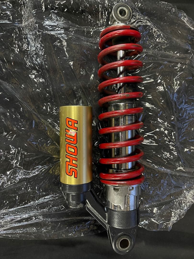 SHOWA サスペンションショック 2個セット　ゼファー400