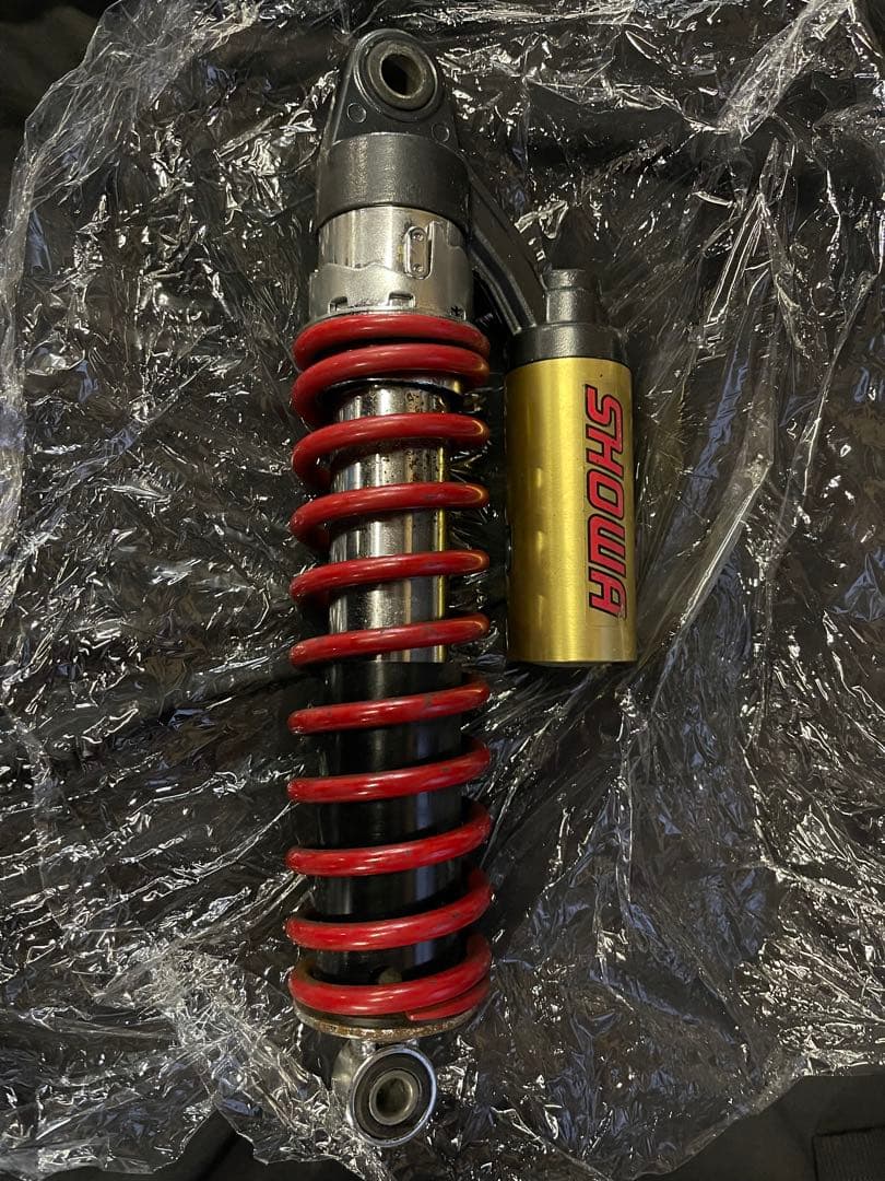 SHOWA サスペンションショック 2個セット　ゼファー400