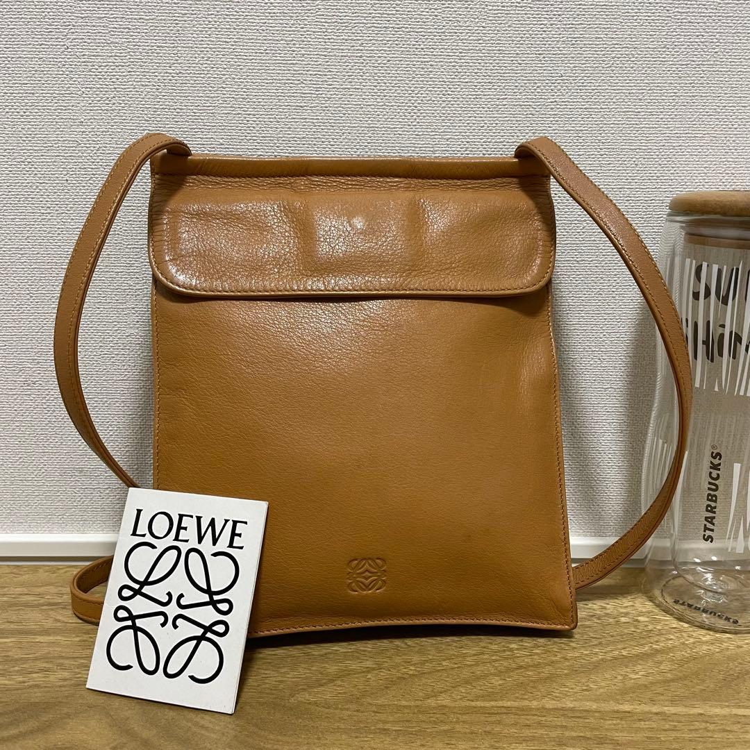 《美品》LOEWE（ロエベ）レザー ショルダーバッグ ライトブラウン