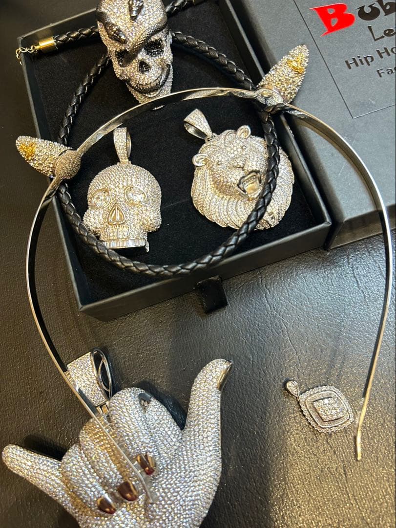 ￼スカル2種＆ライオンキュービック➕レザーネックレスセット　おまけ