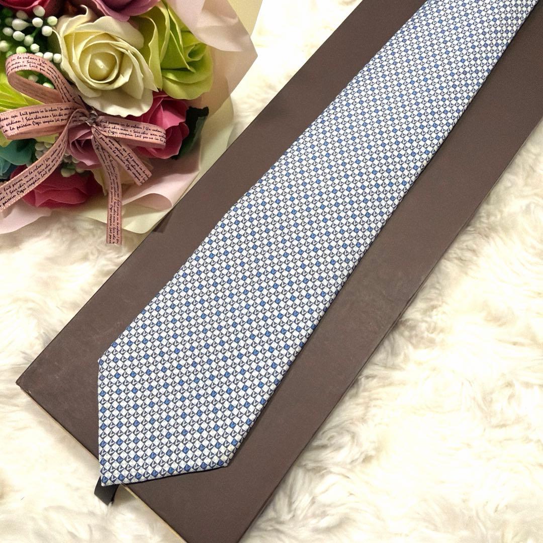 未使用 LOUIS VUITTON ルイヴィトン Vロゴ 総柄 シルクネクタイ