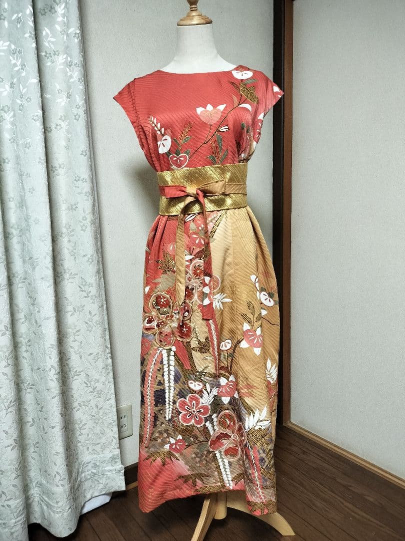 着物リメイク　振袖　草花文　ロングワンピース