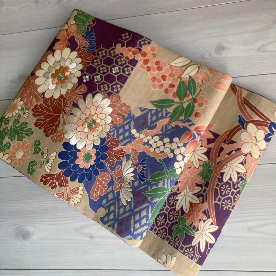 くるみ　　アンティーク京袋帯　刺繍の花模様・葡萄　正絹　No2-26