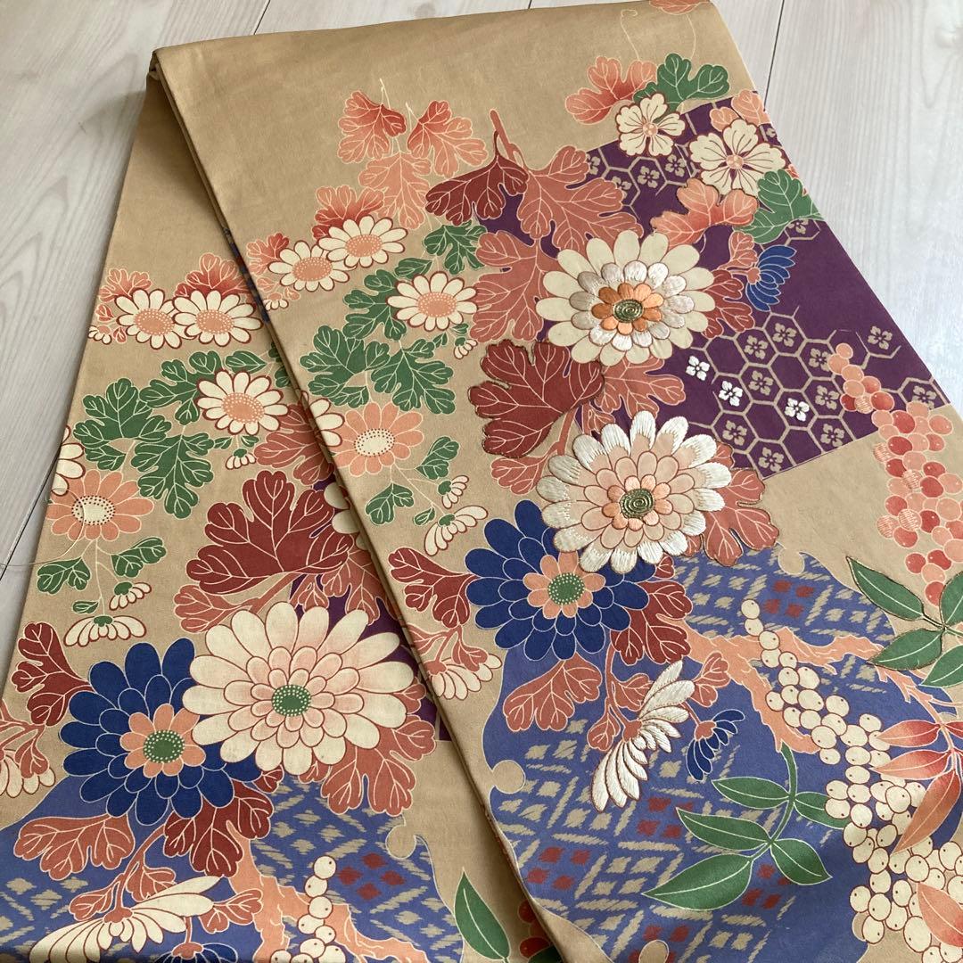 くるみ　　アンティーク京袋帯　刺繍の花模様・葡萄　正絹　No2-26