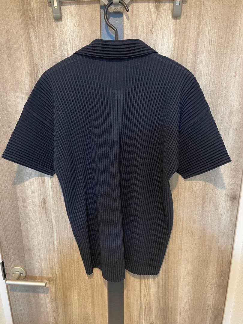 プリーツポロシャツ　オムプリッセイッセイミヤケ　サイズ3 ネイビー