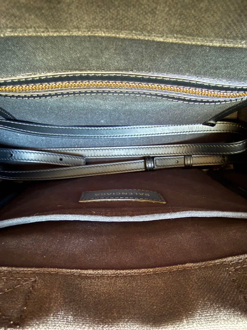 BALENCIAGA ハードウェアブラック トートバッグ　キャンバス