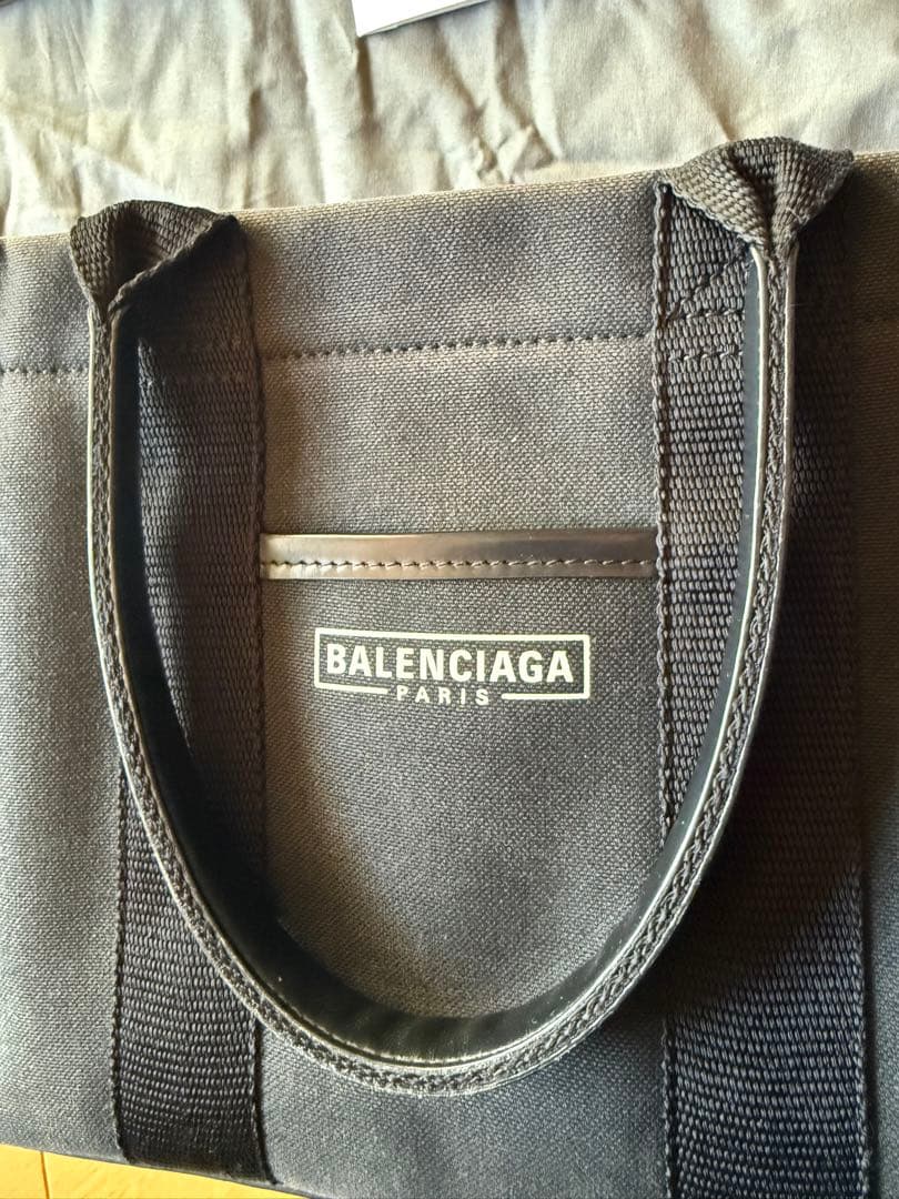 BALENCIAGA ハードウェアブラック トートバッグ　キャンバス