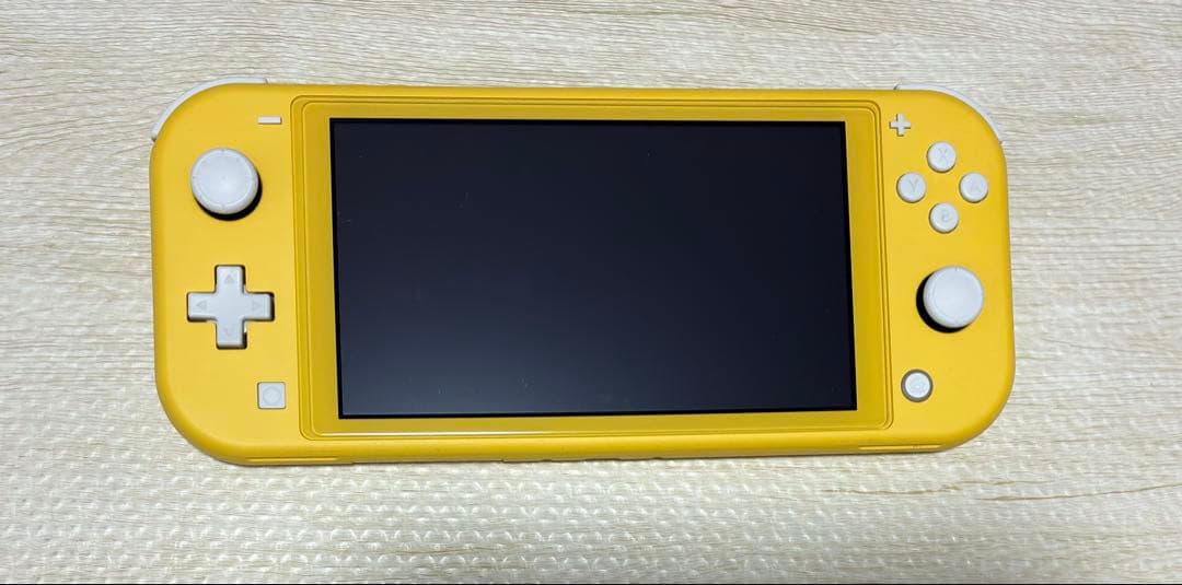 Nintendo Switch Liteイエロー　充電器、ケース付き