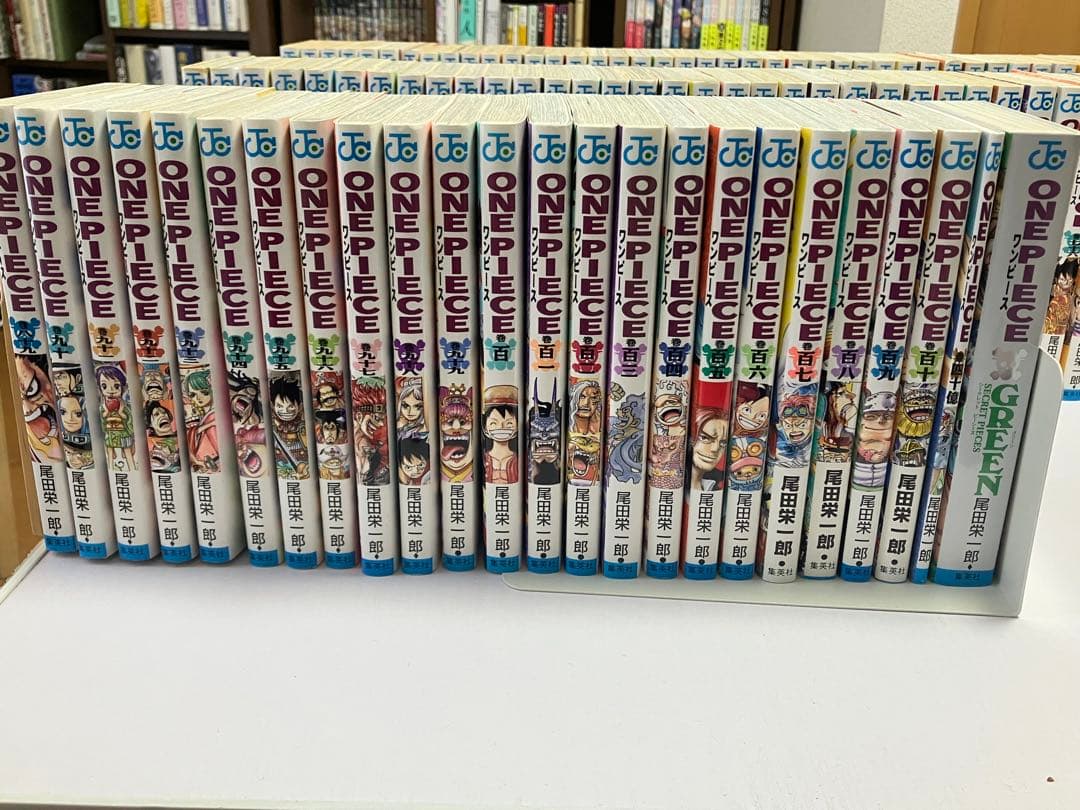 ワンピース1巻〜110巻セット＋40億巻(film red限定巻)、GREEN