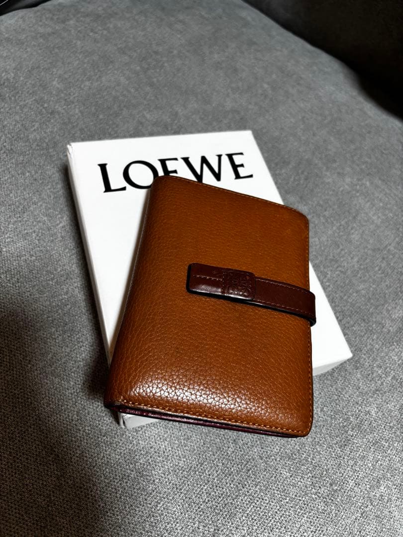 LOEWE 二つ折り財布 ブラウン