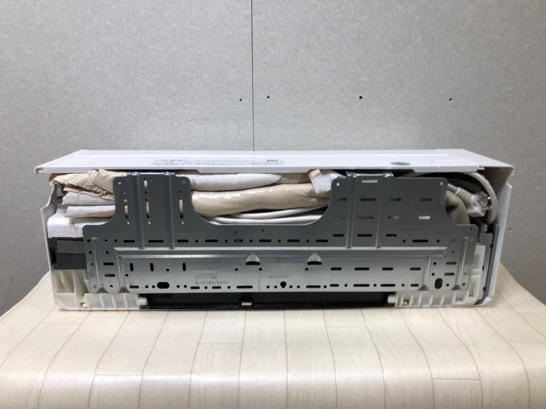 中古美品！富士通 ノクリアAS-C56K2W エアコ　15～23畳 250317