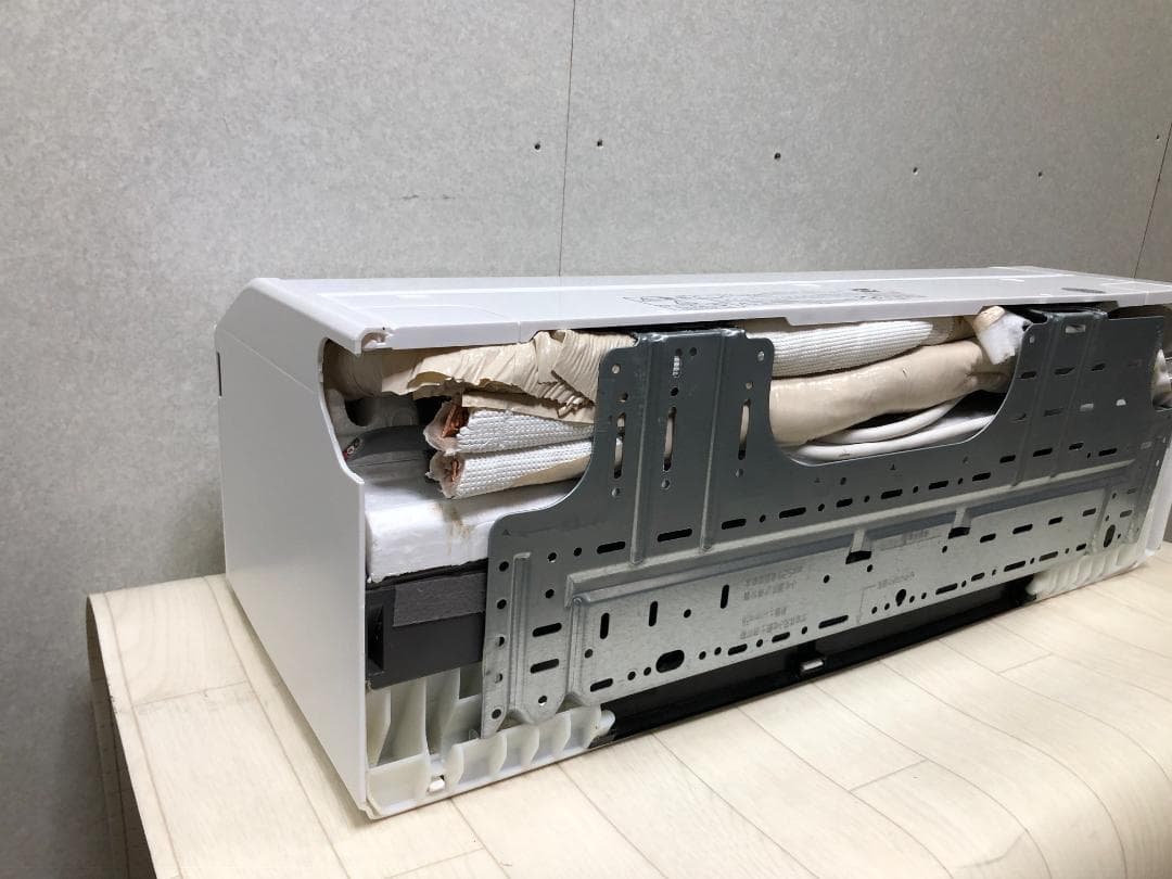 中古美品！富士通 ノクリアAS-C56K2W エアコ　15～23畳 250317