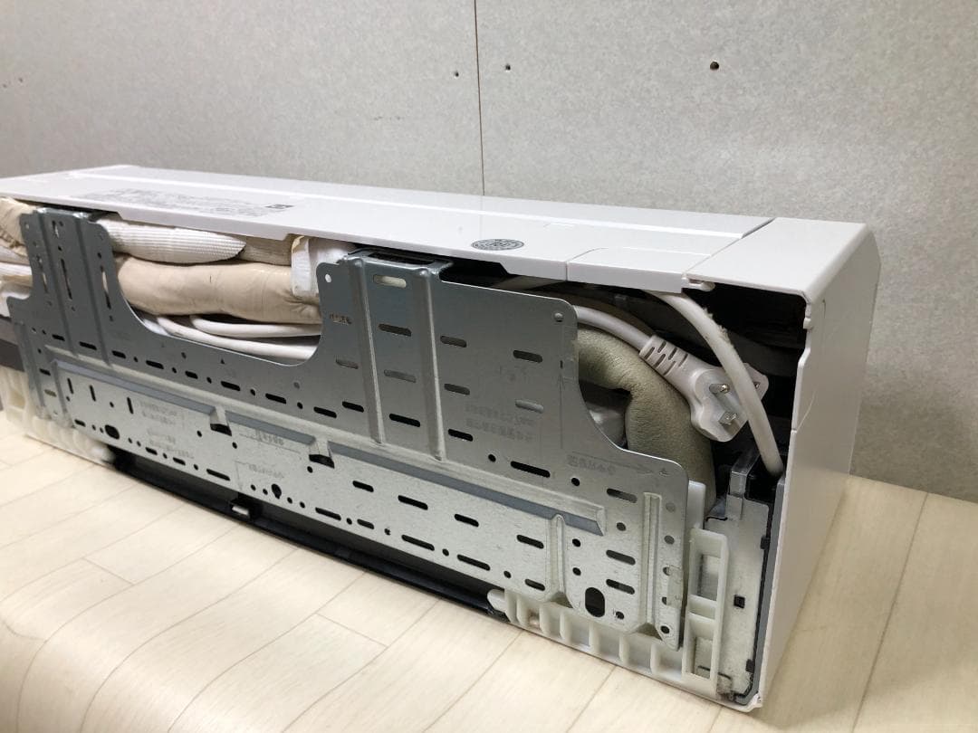 中古美品！富士通 ノクリアAS-C56K2W エアコ　15～23畳 250317