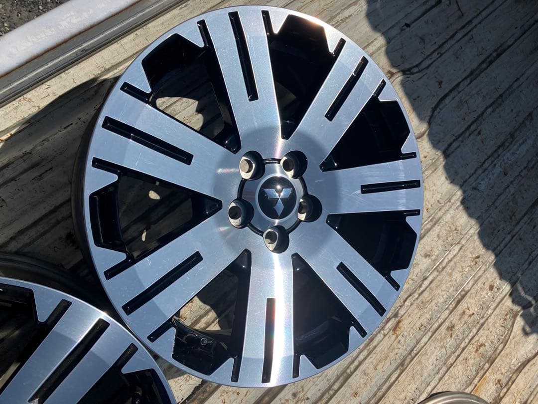 デリカd5現行18インチ シルバー ブラック ホイール 4本セット