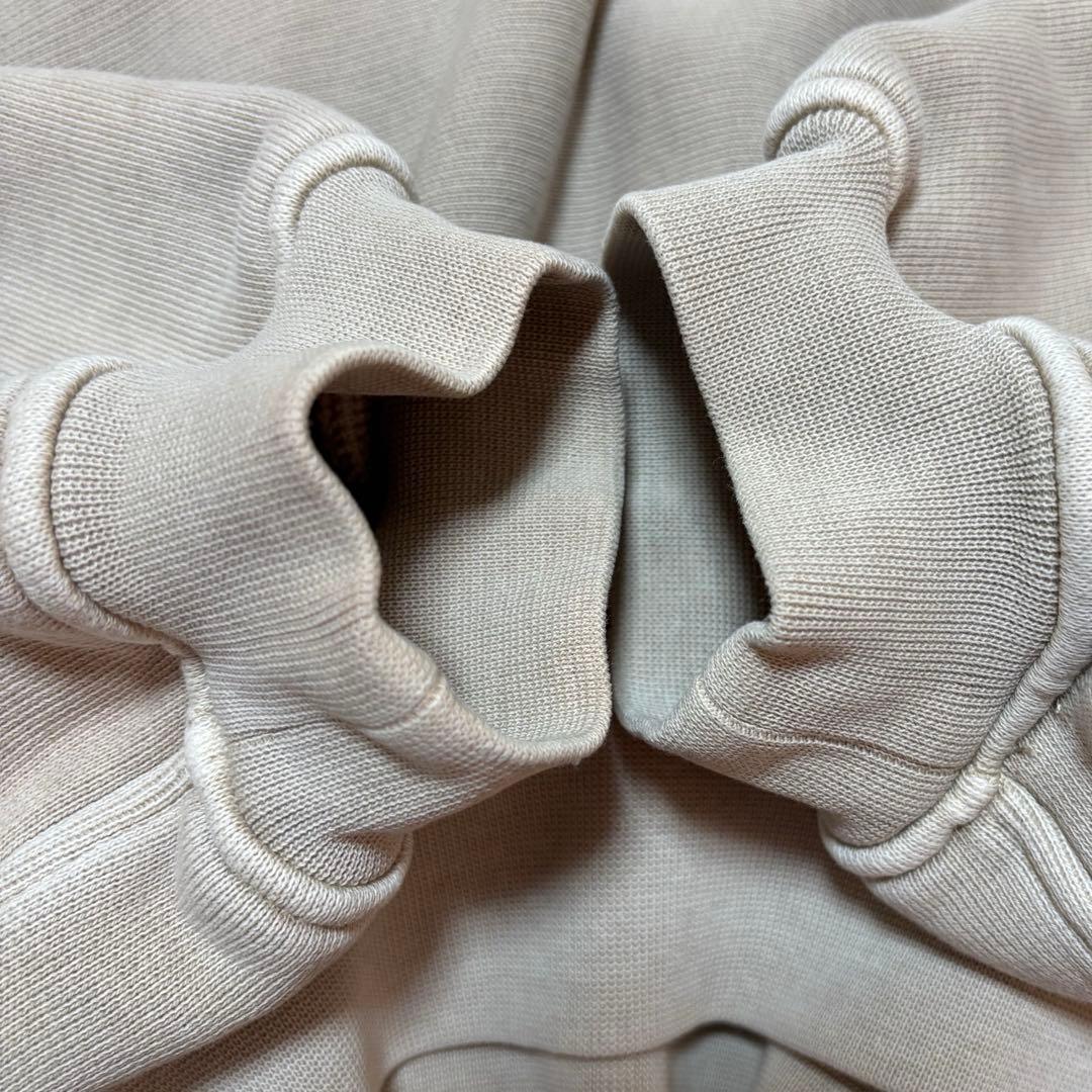 ロゴ刺繍 Vネック クロップドスウェット