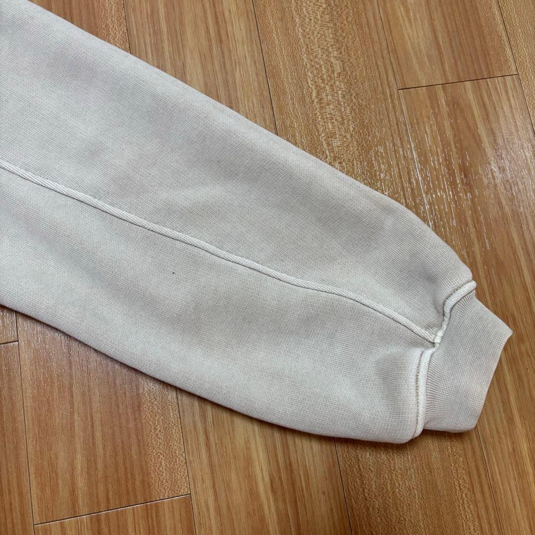 ロゴ刺繍 Vネック クロップドスウェット