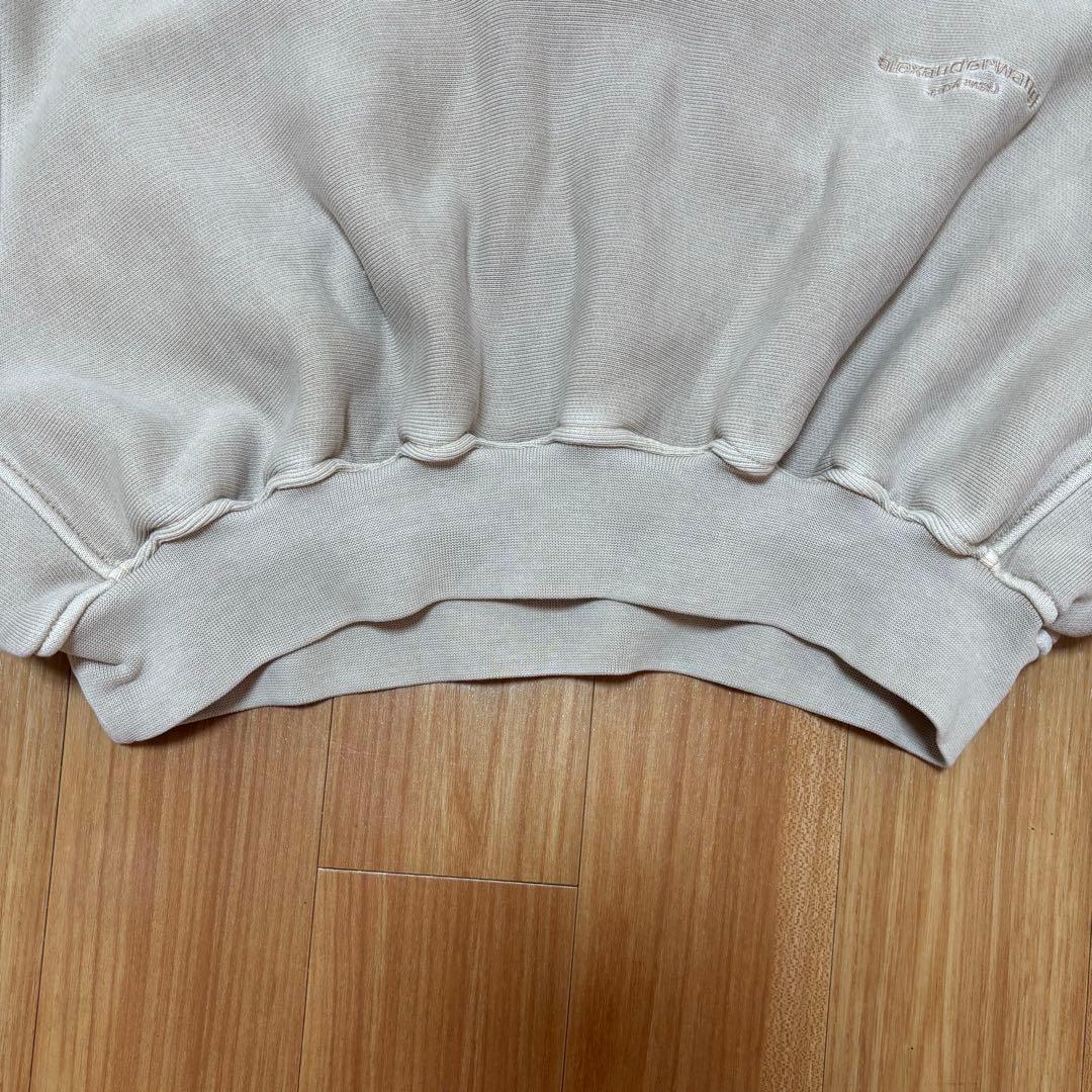 ロゴ刺繍 Vネック クロップドスウェット