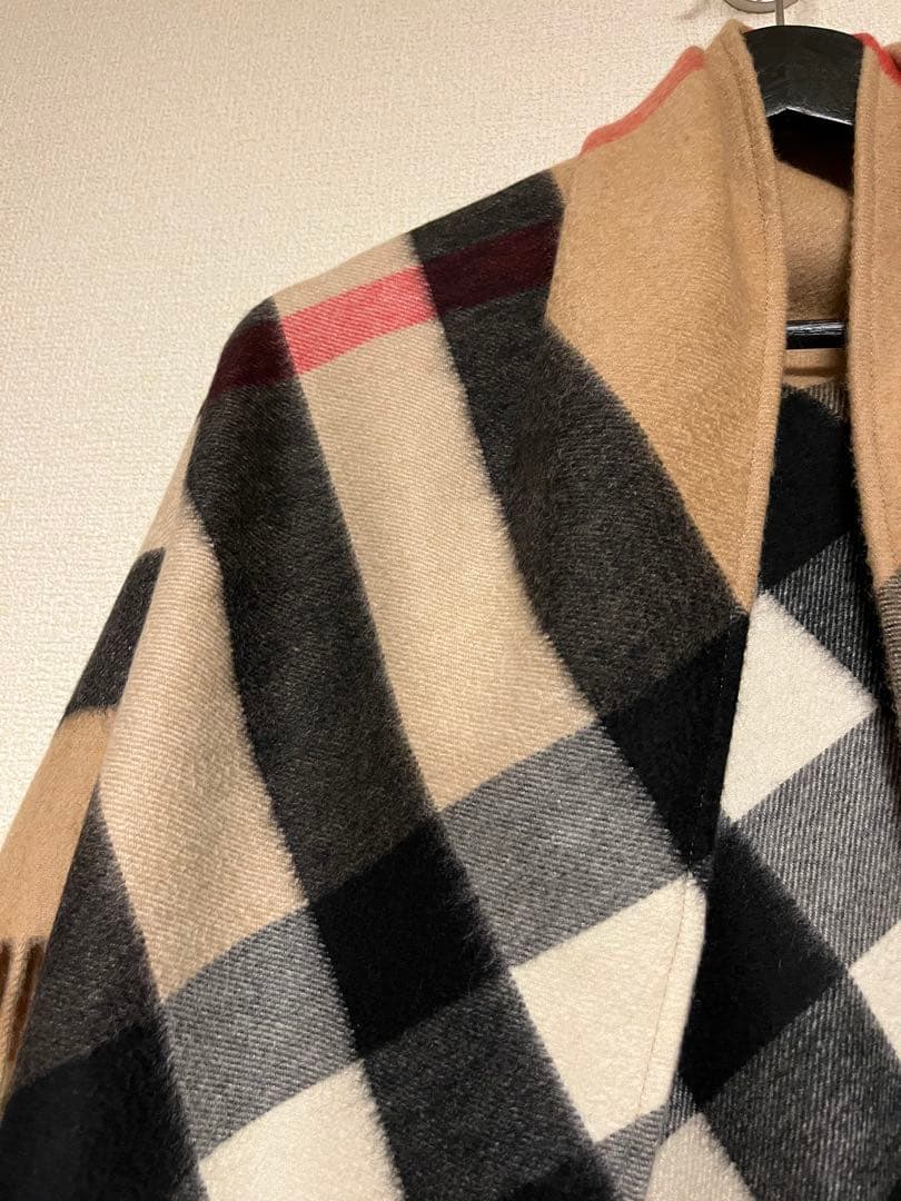 バーバリー マフラー カシミア100％　三角スカーフ　ポンチョ　未使用に近い