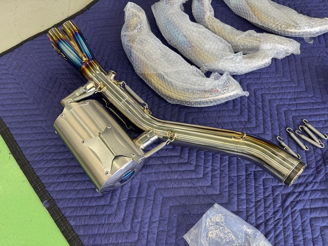 Z900RS BEET フルエキ ブルーチタン エキパイ仮組のみ