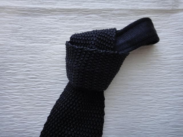 MARINELLA マリネッラ　ニットタイ シルク100% ネイビー